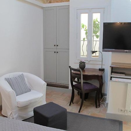 Mougins Village Holiday Lets Nizza Zimmer foto